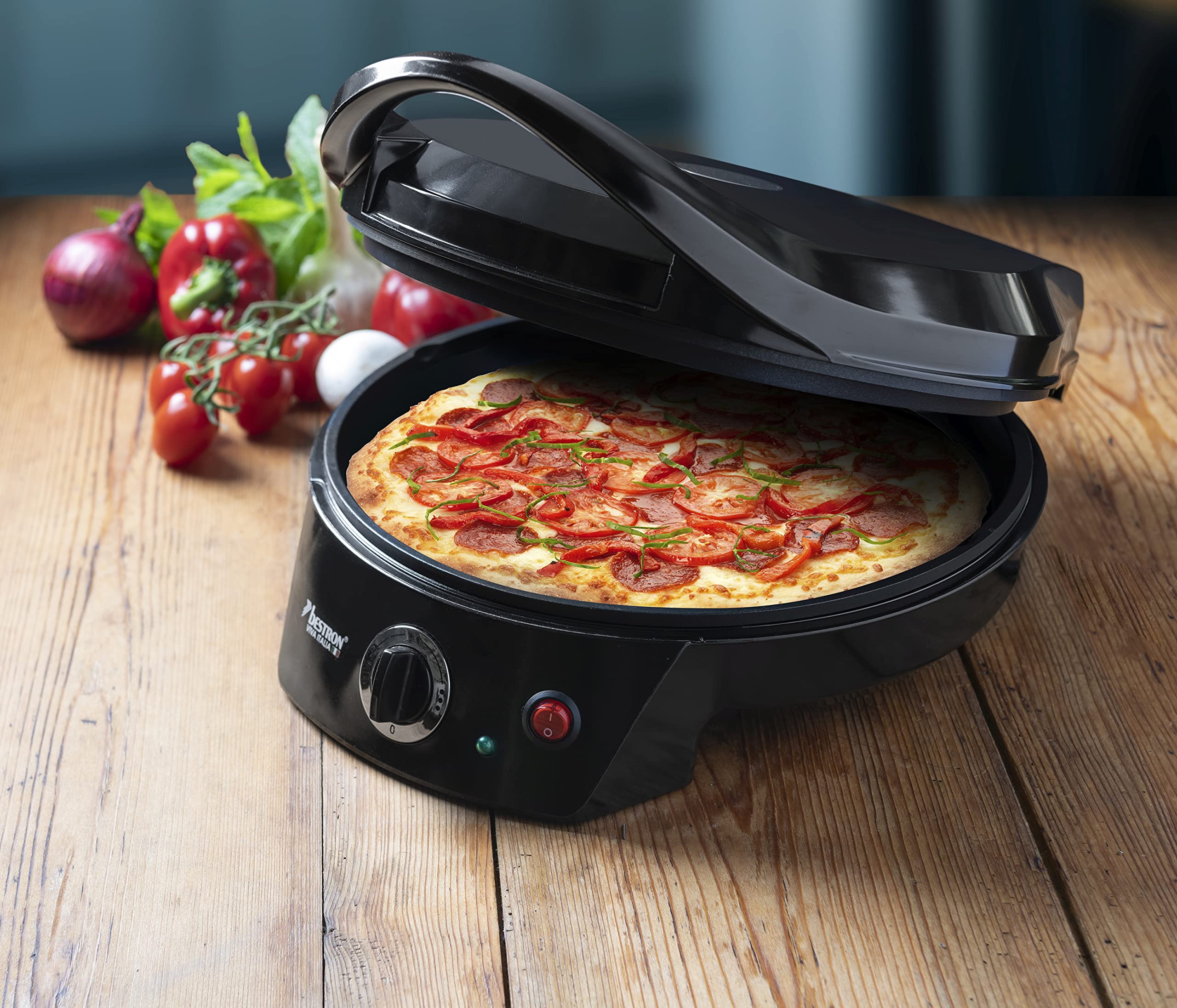 Bestron elektrischer Pizzaofen, Pizza Maker bis 230°C, mit Ober-/Unterhitze, für selbstgemachte oder Tiefkühl-Pizza, Flammkuchen, Quiche oder Wraps bis Ø 27cm, 1800 Watt, Farbe: Schwarz
